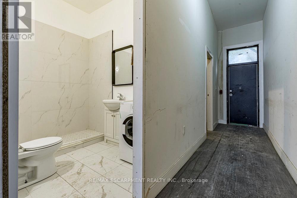 309 Barton Street E, Hamilton, ON