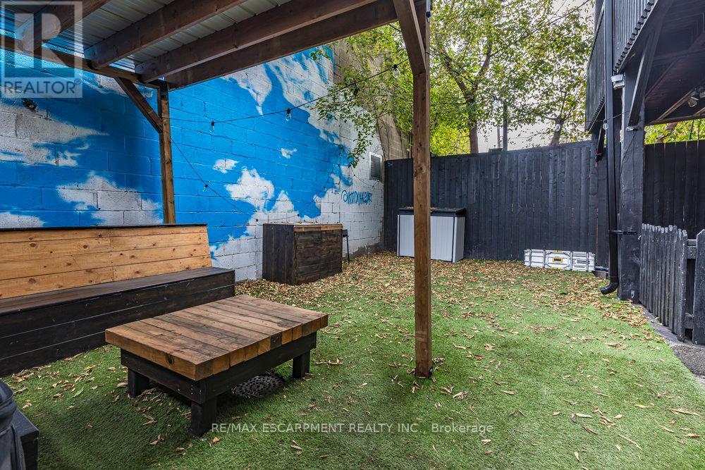 309 Barton Street E, Hamilton, ON