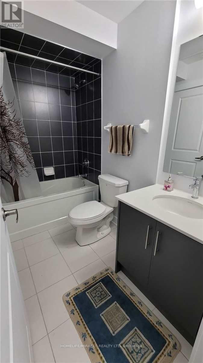 135 - 9580 Islington Avenue, Vaughan, ON - Indoor Photo Showing Bathroom
