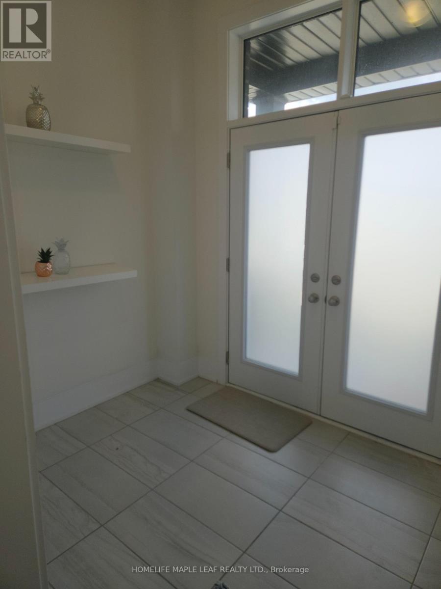 20 Spinland Street, Caledon, ON - Indoor Photo Showing Other Room