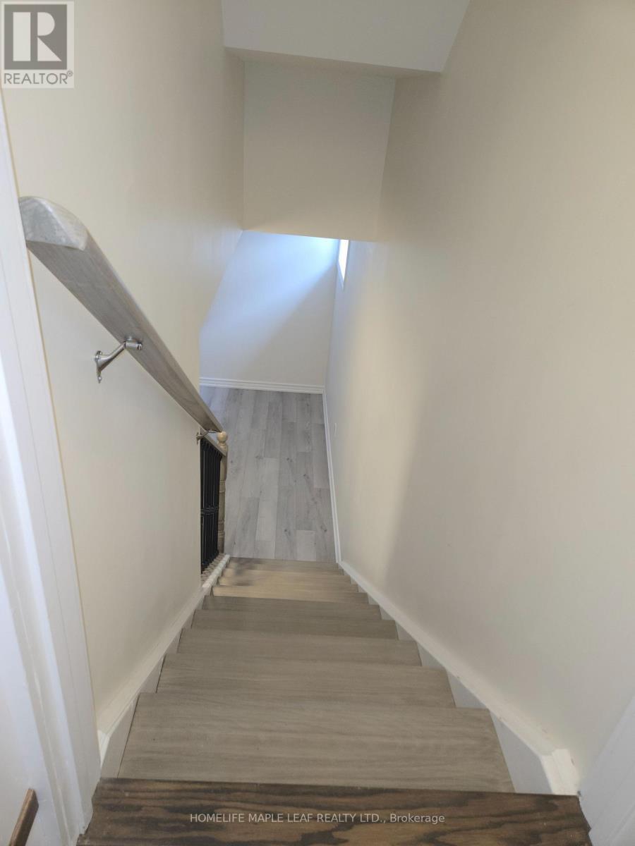 20 Spinland Street, Caledon, ON - Indoor Photo Showing Other Room