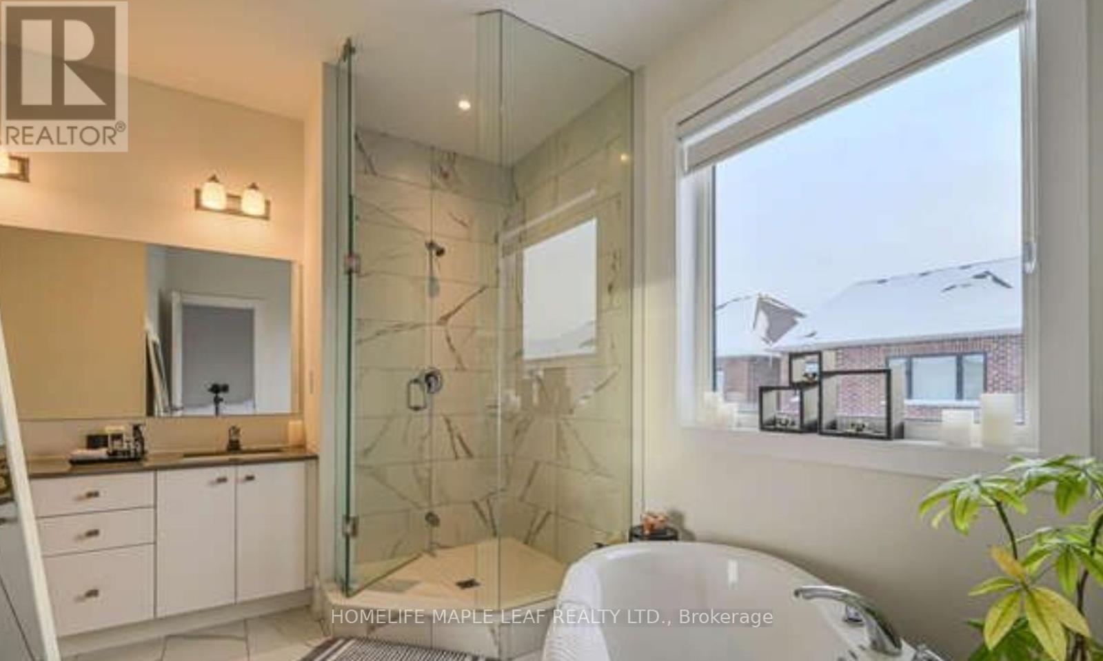 20 Spinland Street, Caledon, ON - Indoor Photo Showing Bathroom