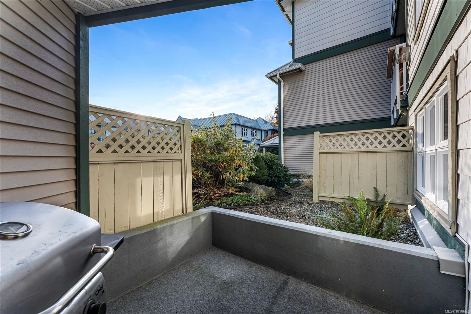 111-3010 Washington Ave, Victoria, BC - Outdoor With Exterior