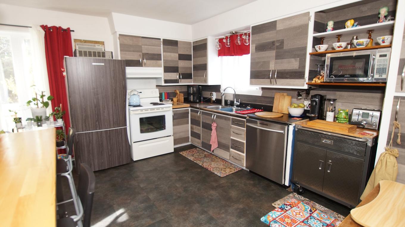 Cuisine - 489 Rg St-Louis, Sainte-Béatrix, QC - Indoor Photo Showing Kitchen With Double Sink