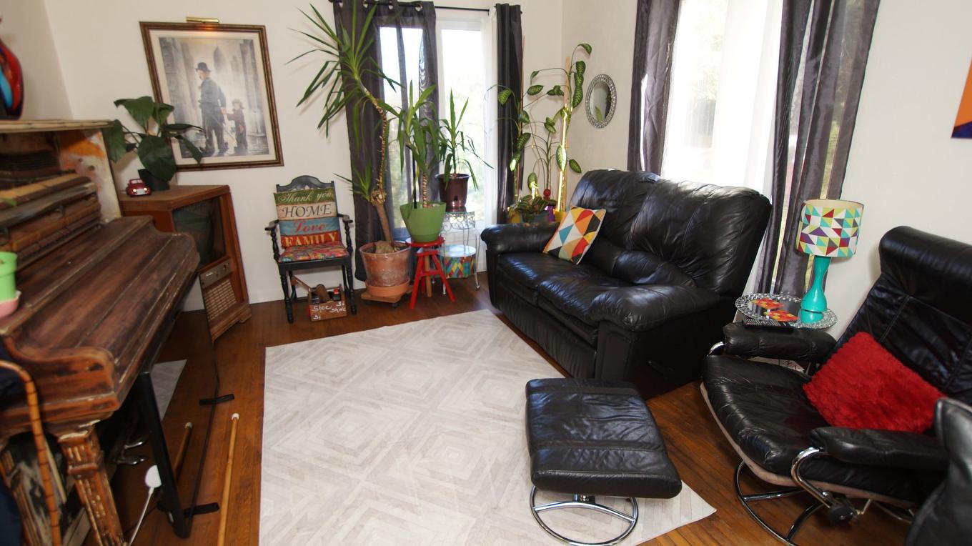 Salon - 489 Rg St-Louis, Sainte-Béatrix, QC - Indoor