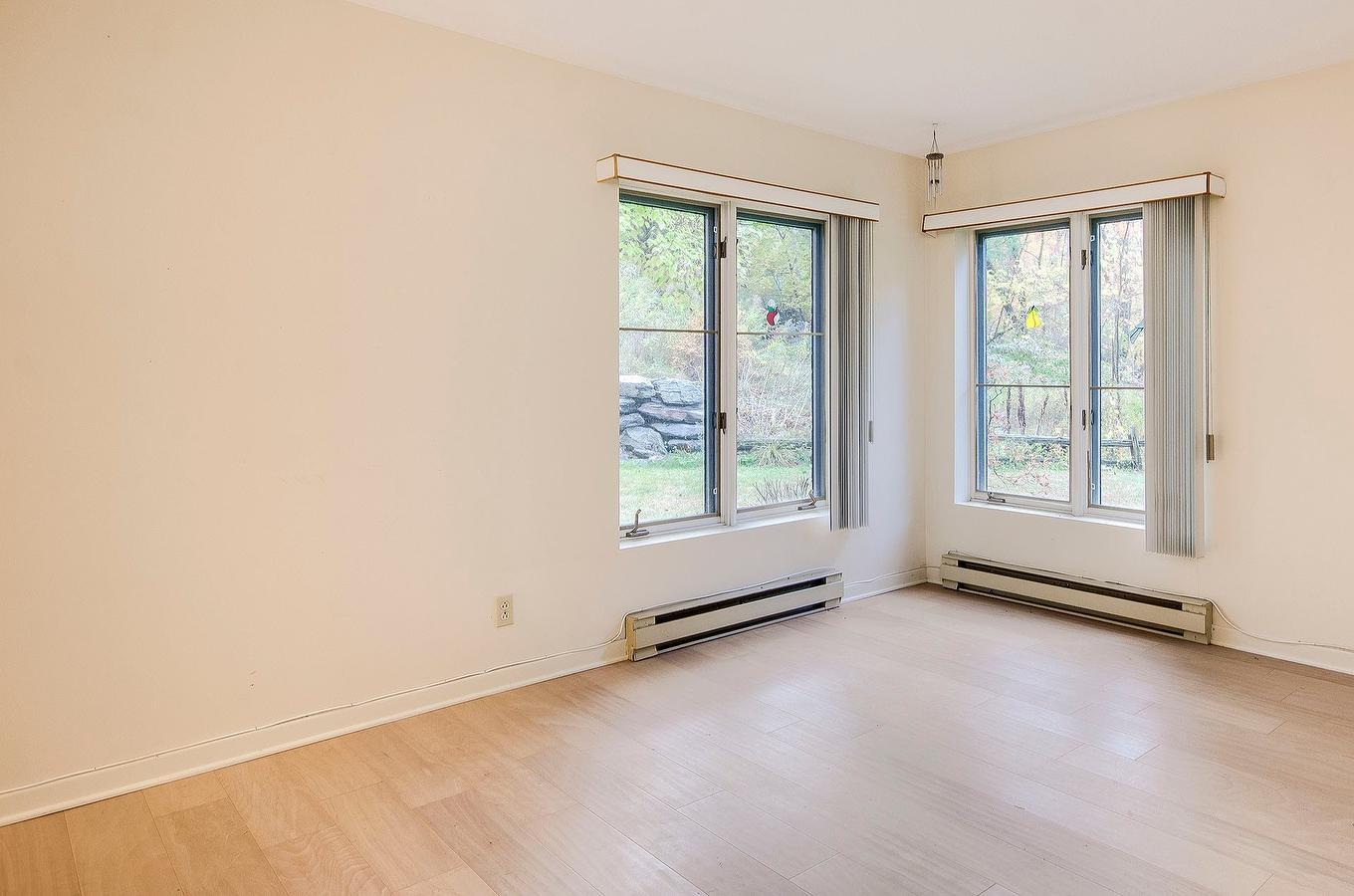 Primary bedroom - A-2-911 Rue Principale, Cowansville, QC - Indoor Photo Showing Other Room
