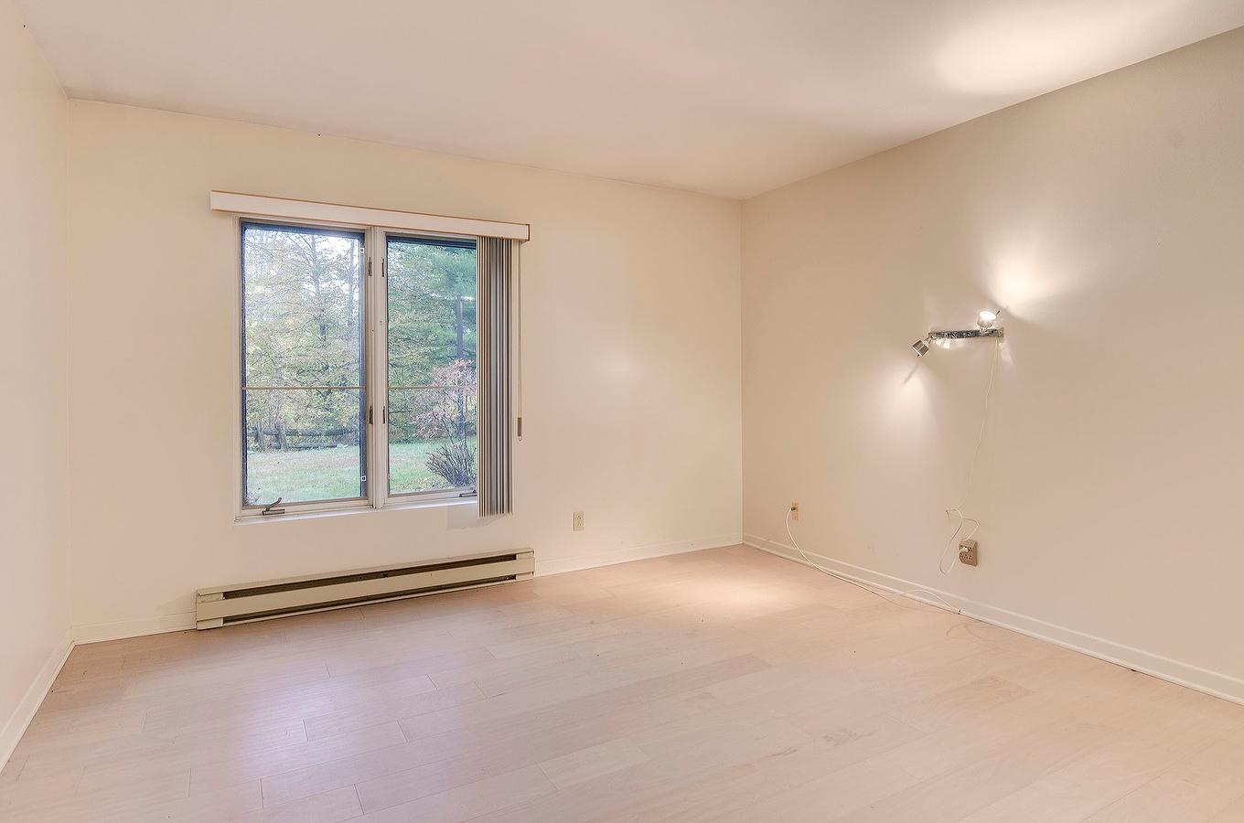 Bedroom - A-2-911 Rue Principale, Cowansville, QC - Indoor Photo Showing Other Room