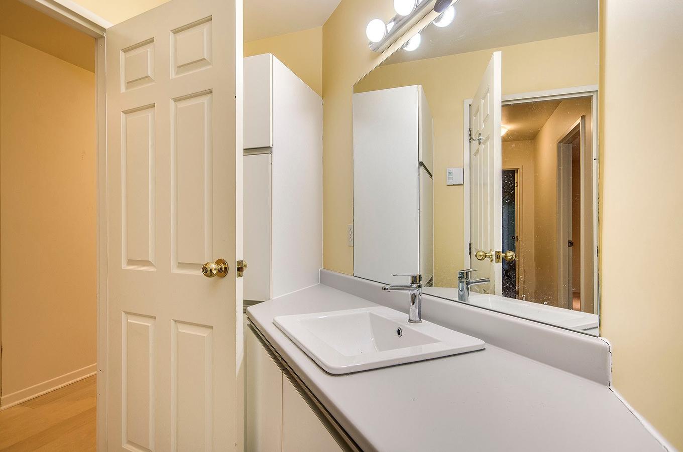 Bathroom - A-2-911 Rue Principale, Cowansville, QC - Indoor Photo Showing Bathroom