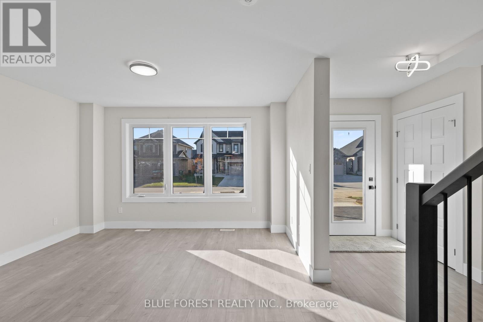 85 Acorn Trail, St. Thomas, ON - Indoor Photo Showing Other Room