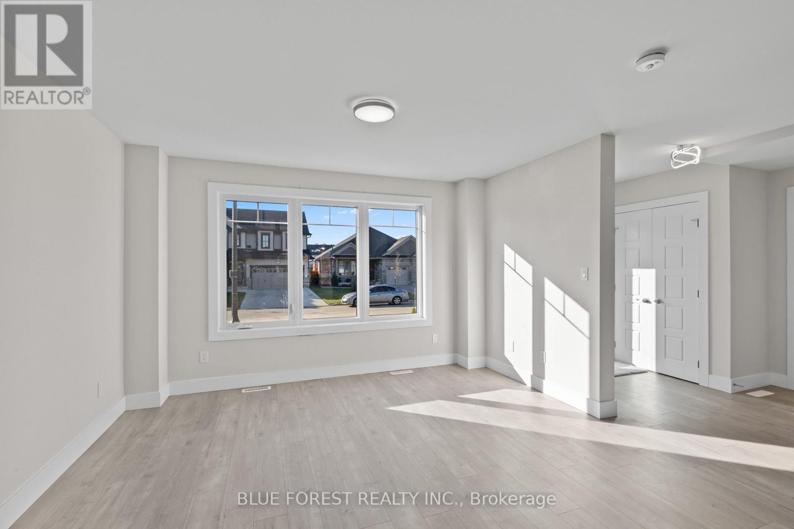 85 Acorn Trail, St. Thomas, ON - Indoor Photo Showing Other Room