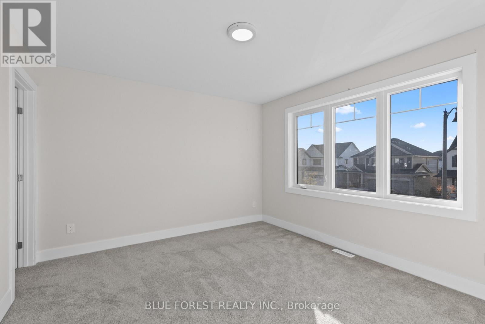 85 Acorn Trail, St. Thomas, ON - Indoor Photo Showing Other Room