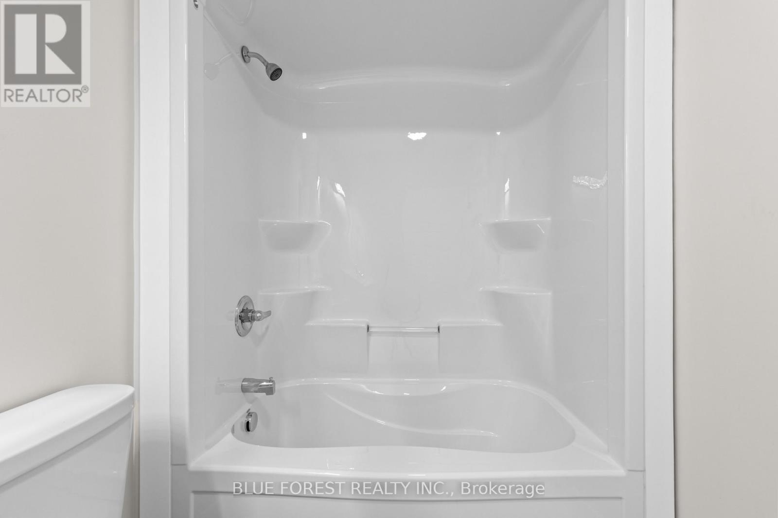 85 Acorn Trail, St. Thomas, ON - Indoor Photo Showing Bathroom