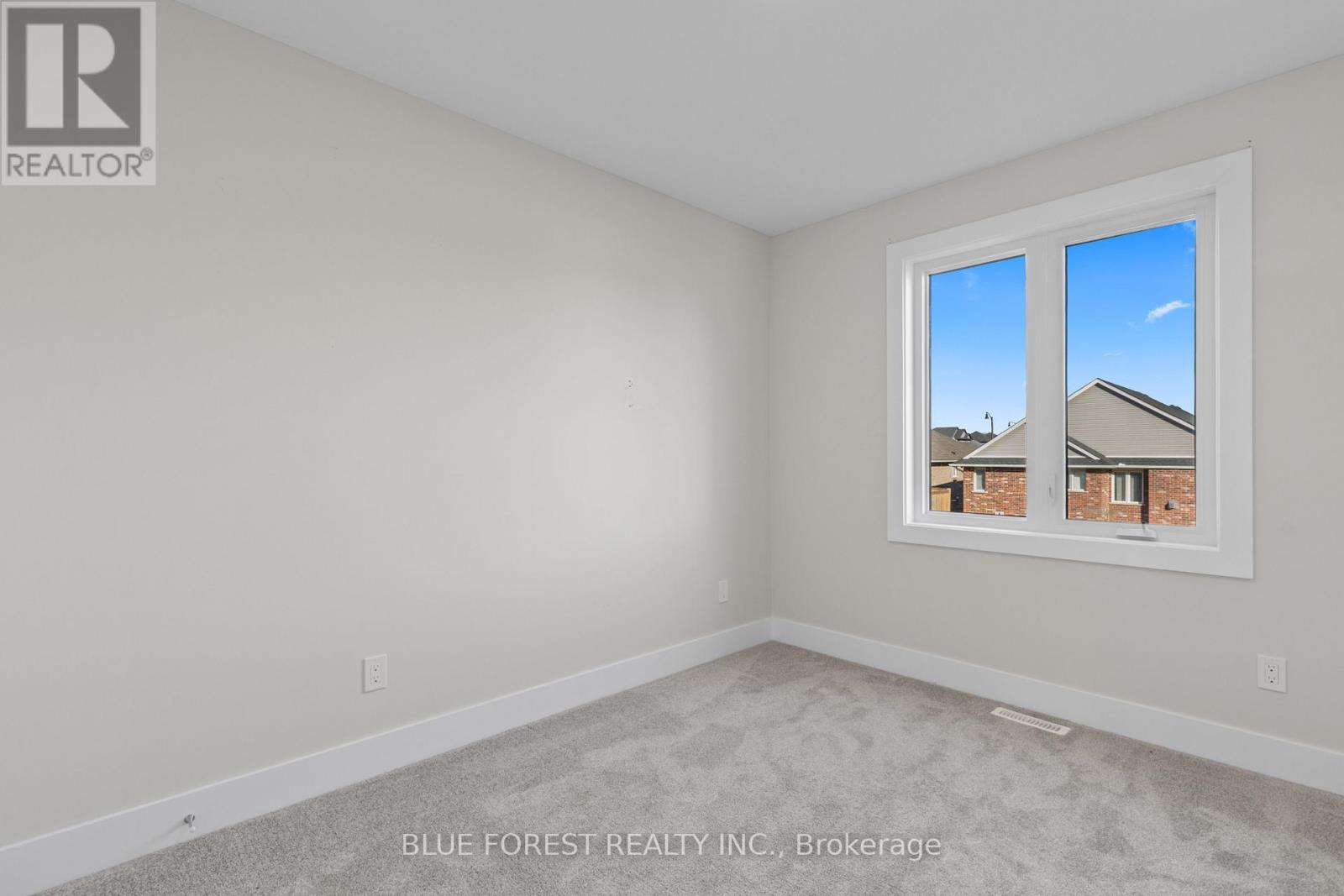 85 Acorn Trail, St. Thomas, ON - Indoor Photo Showing Other Room