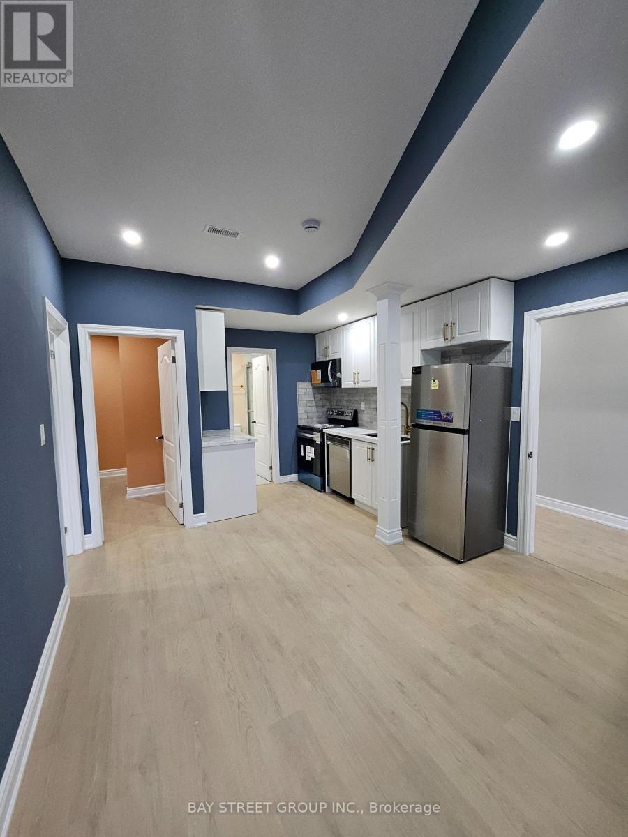 1A - 152 First Nations Trail, Vaughan, ON - Indoor Photo Showing Kitchen