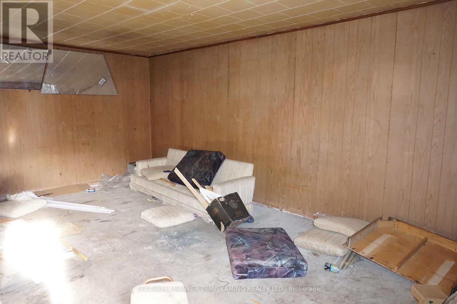 105 Jamieson Street, Cobalt, ON - Indoor