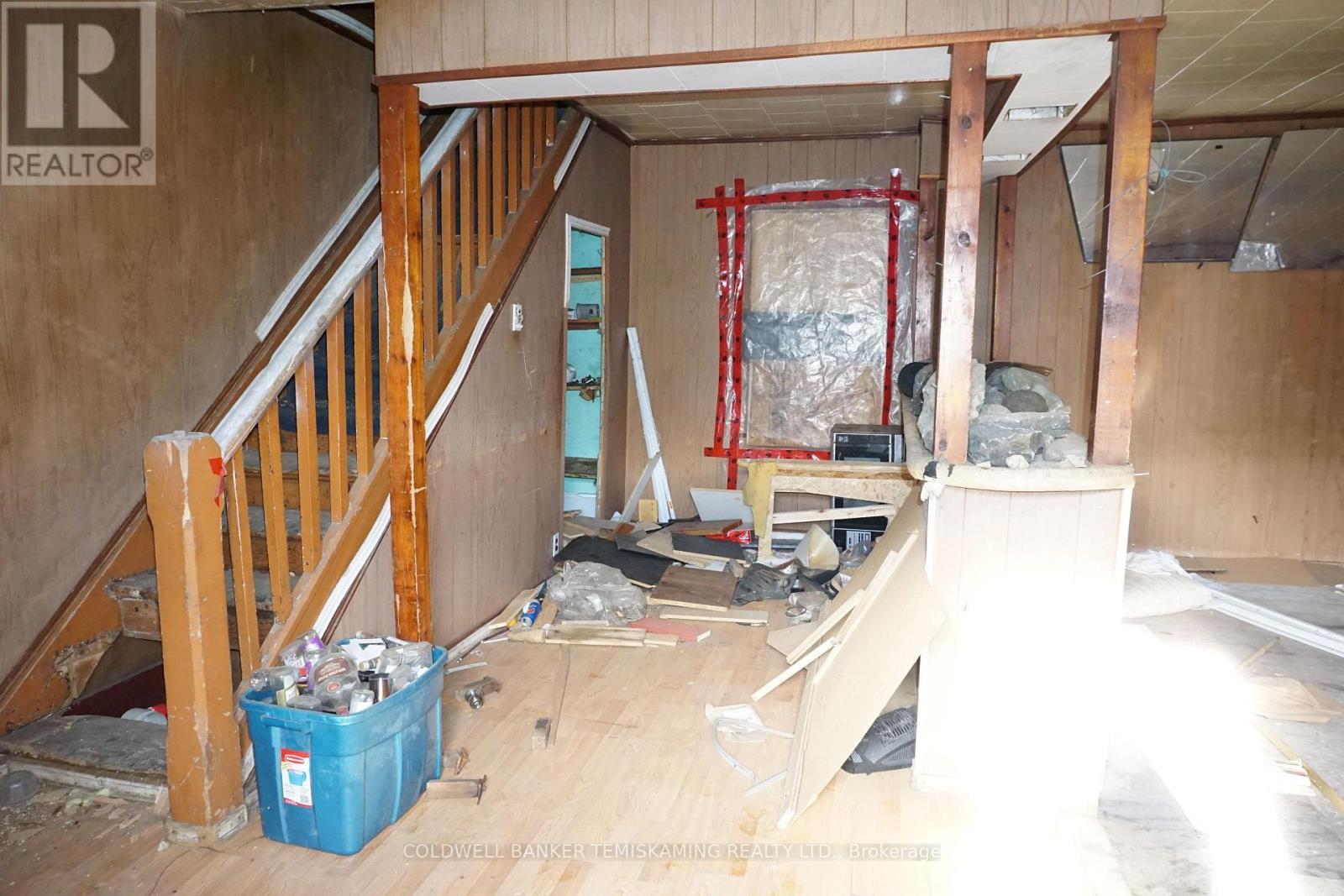 105 Jamieson Street, Cobalt, ON - Indoor Photo Showing Other Room