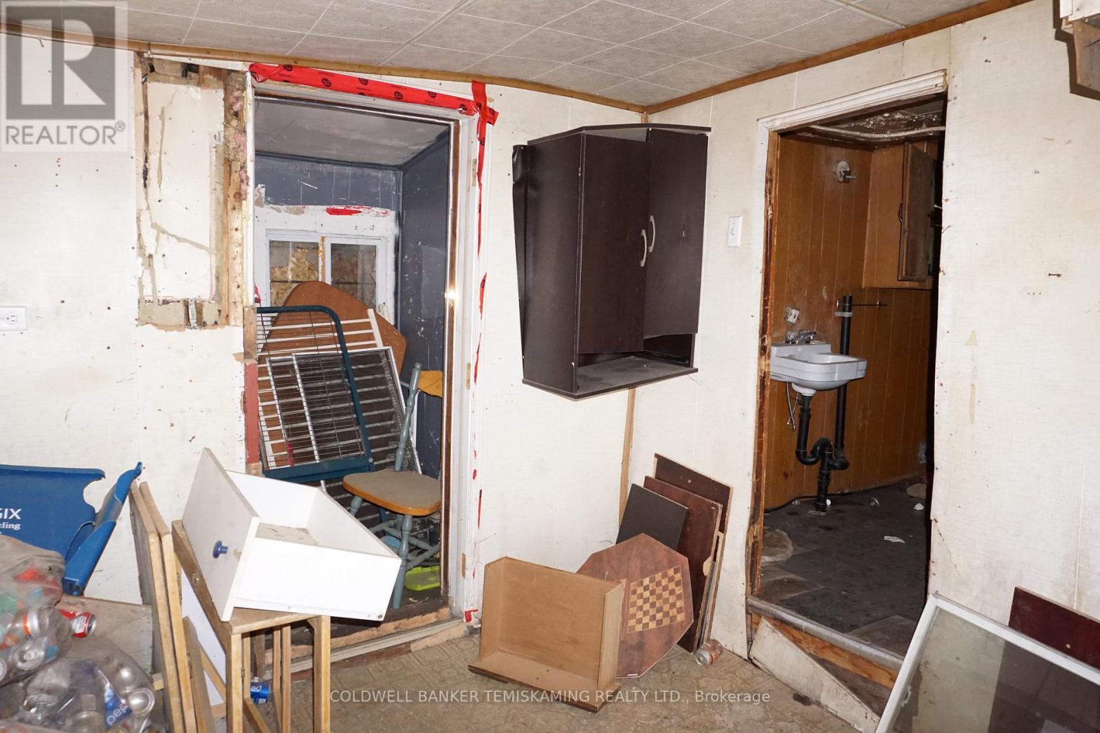 105 Jamieson Street, Cobalt, ON - Indoor