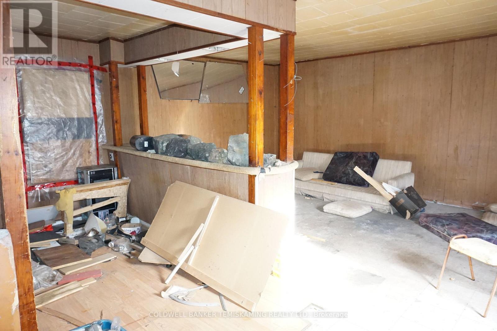 105 Jamieson Street, Cobalt, ON - Indoor