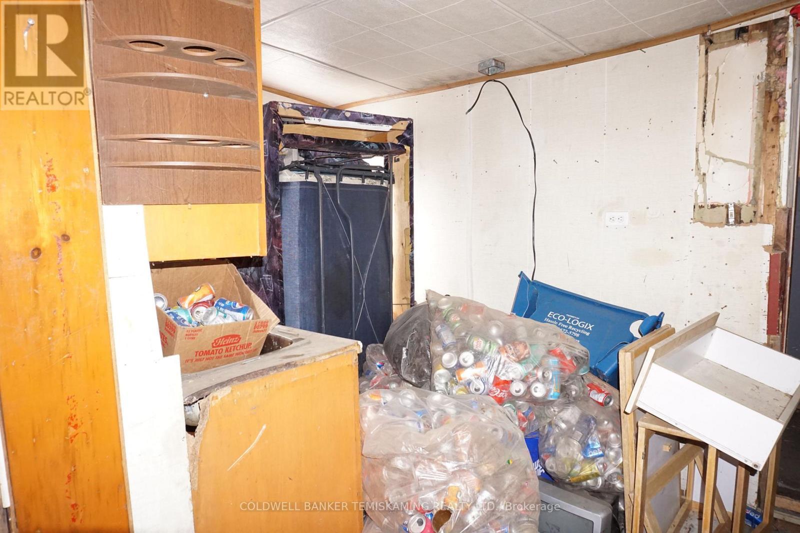 105 Jamieson Street, Cobalt, ON - Indoor Photo Showing Other Room