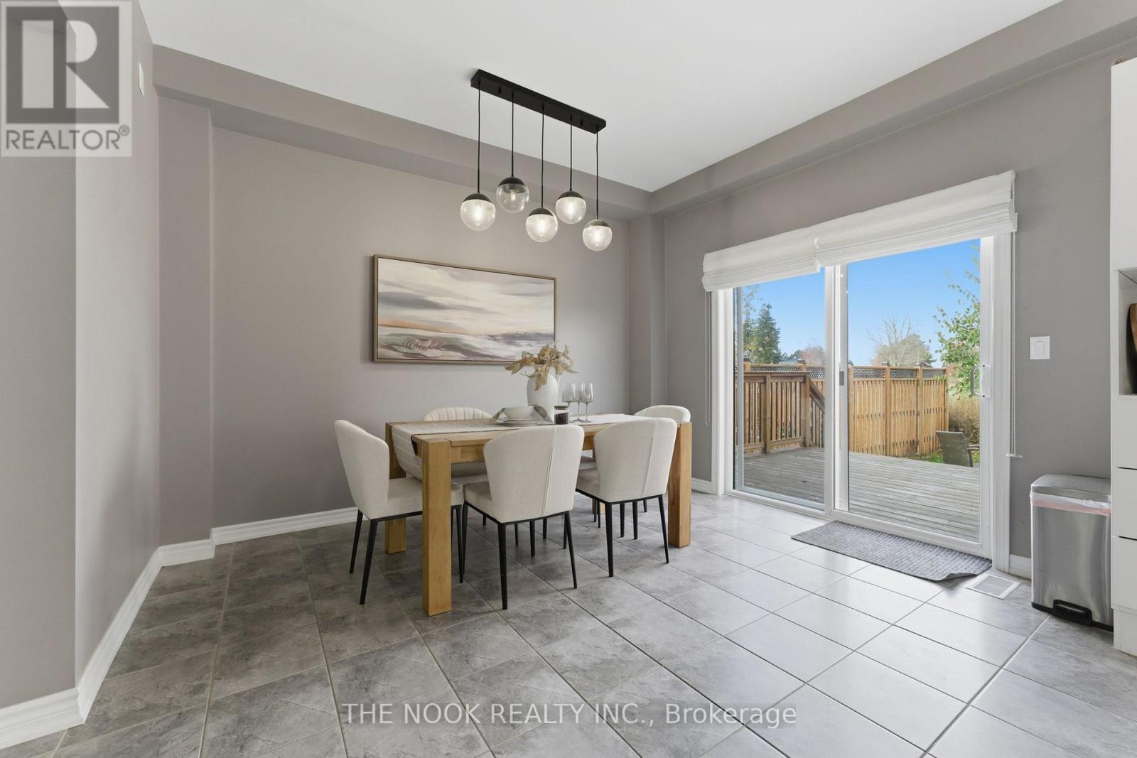 89 Goodall Court, Centre Wellington (Fergus), ON - Indoor Photo Showing Dining Room