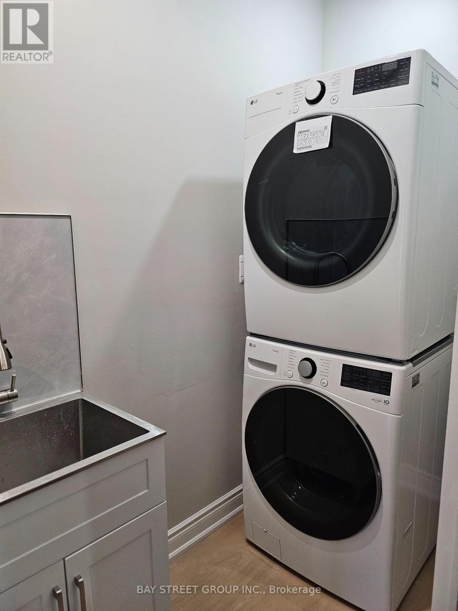 1B - 152 First Nations Trail, Vaughan, ON - Indoor Photo Showing Laundry Room