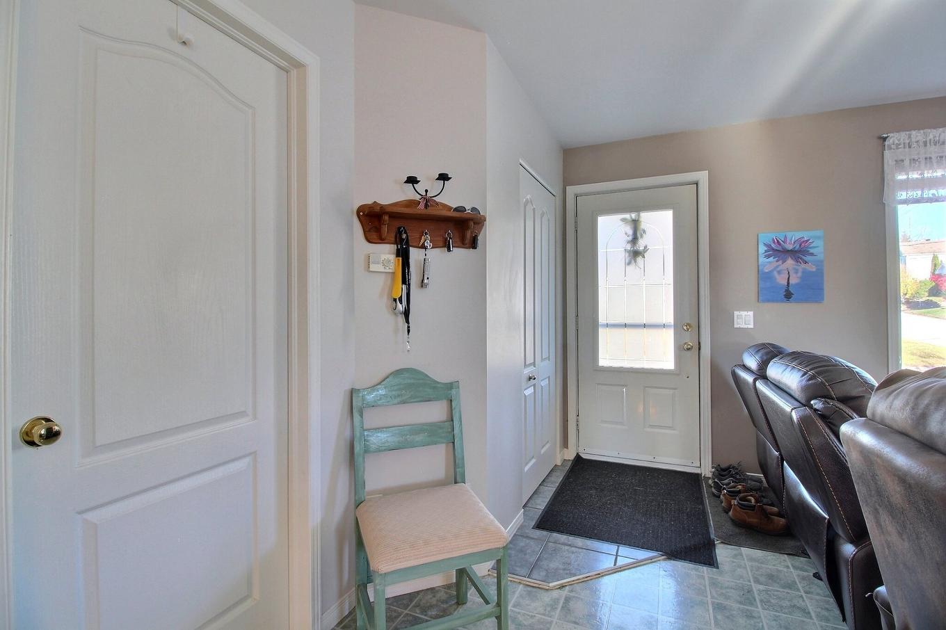 Hall d'entrée/Vestibule - 6246 Rue Florent, Sherbrooke (Brompton/Rock Forest/Saint-Élie/Deauville), QC - Indoor Photo Showing Other Room