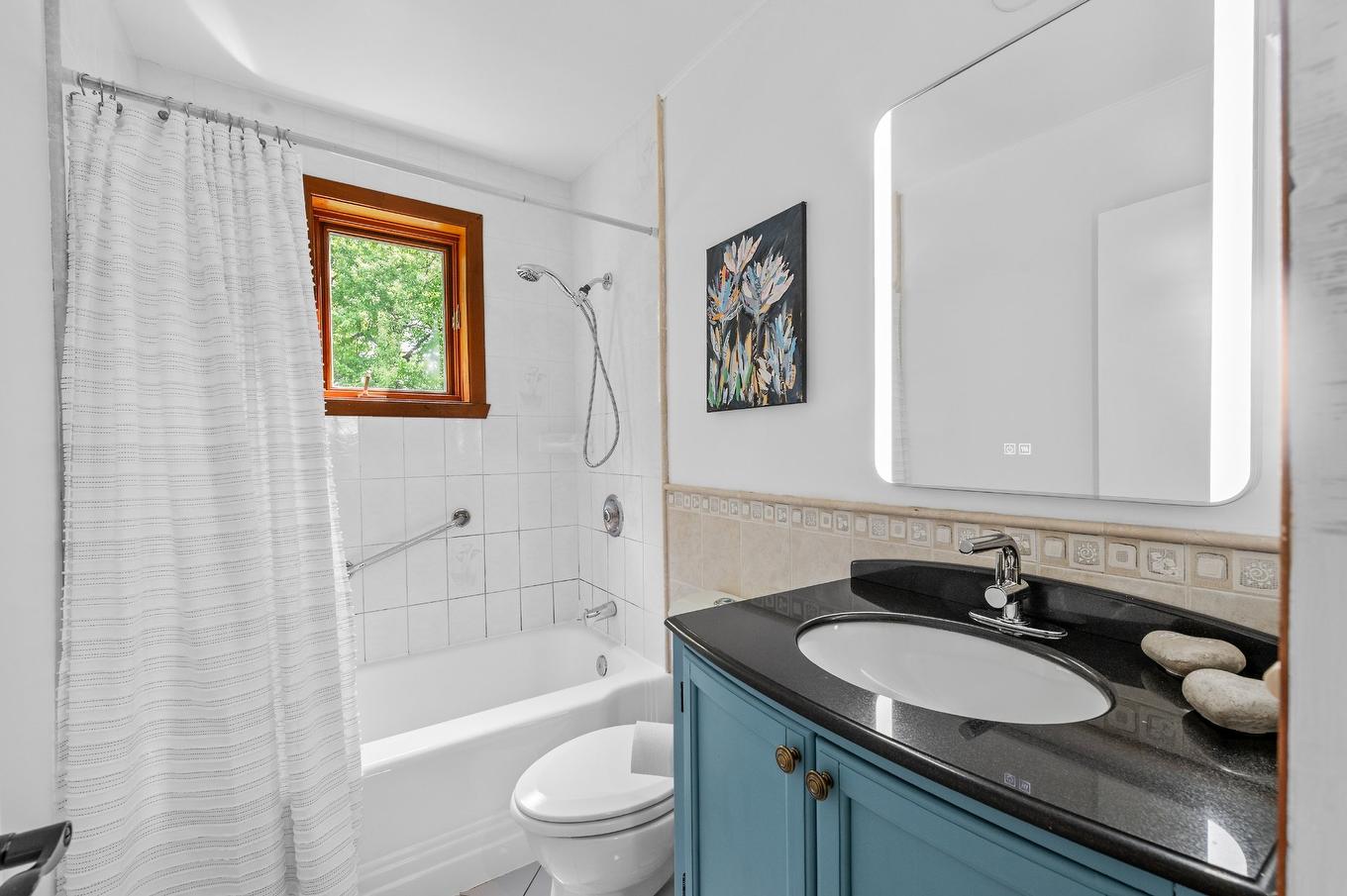 Bathroom - 15 Rue Ekers, Sainte-Agathe-Des-Monts, QC - Indoor Photo Showing Bathroom