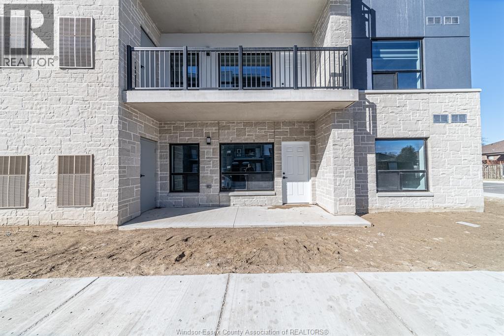 3320 Stella Crescent Unit# 111, Windsor, ON - Outdoor