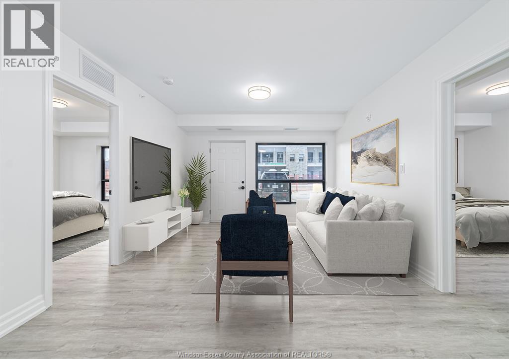 3320 Stella Crescent Unit# 111, Windsor, ON - Indoor Photo Showing Living Room