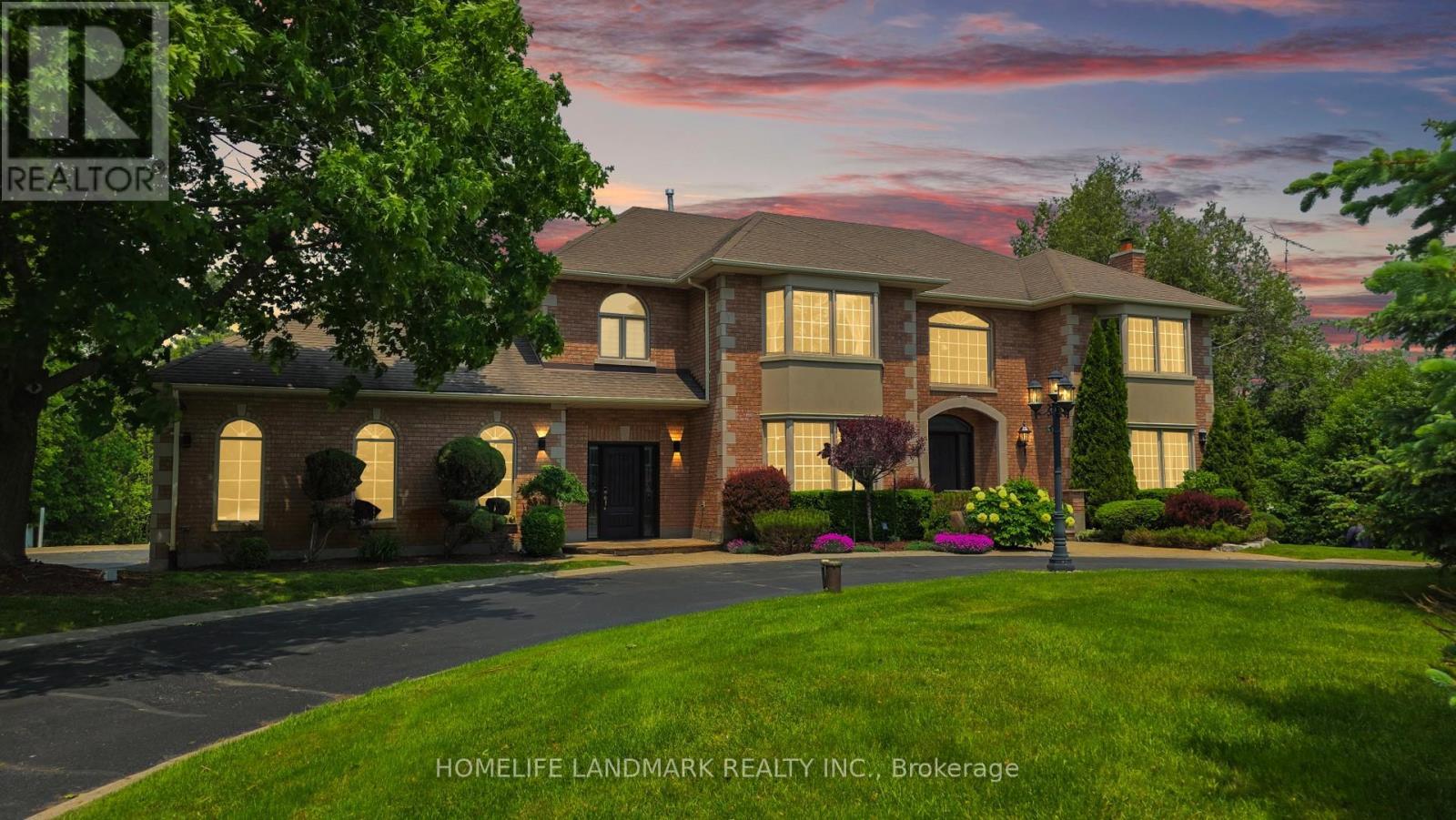 61 Sherrick Drive, Whitchurch-Stouffville, ON - Outdoor With Facade