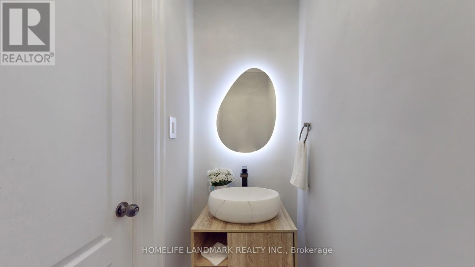 61 Sherrick Drive, Whitchurch-Stouffville, ON - Indoor Photo Showing Bathroom
