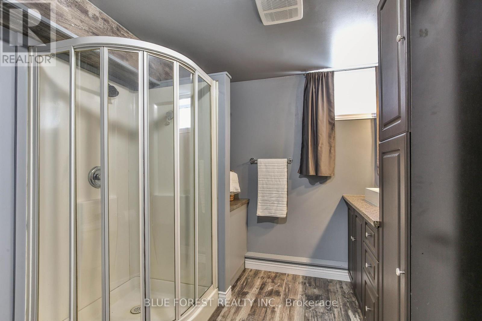 50000 Dingle Street, Malahide, ON - Indoor Photo Showing Bathroom