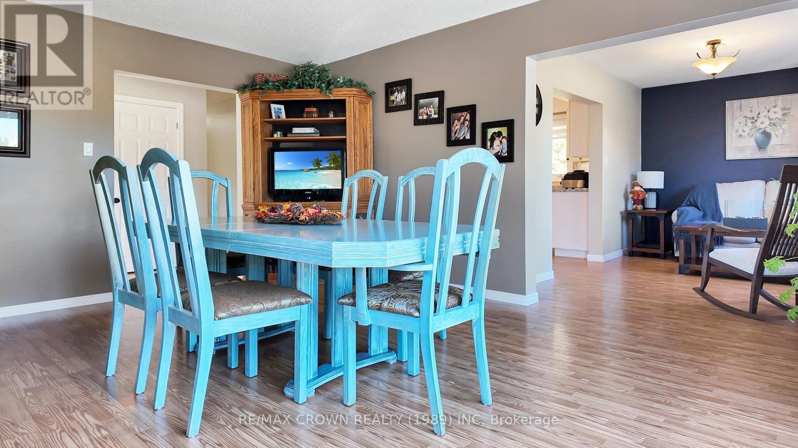 2027 Highway 11 W, Hearst, ON - Indoor Photo Showing Dining Room