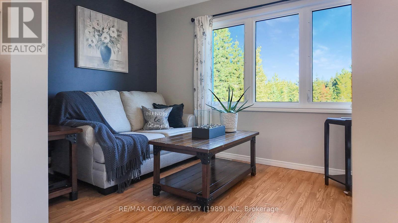 2027 Highway 11 W, Hearst, ON - Indoor