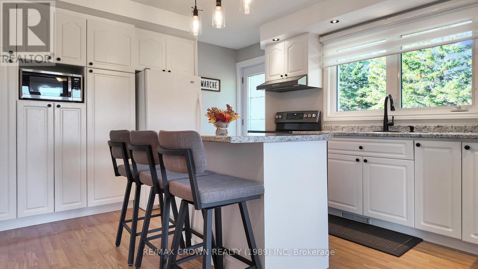 2027 Highway 11 W, Hearst, ON - Indoor Photo Showing Other Room