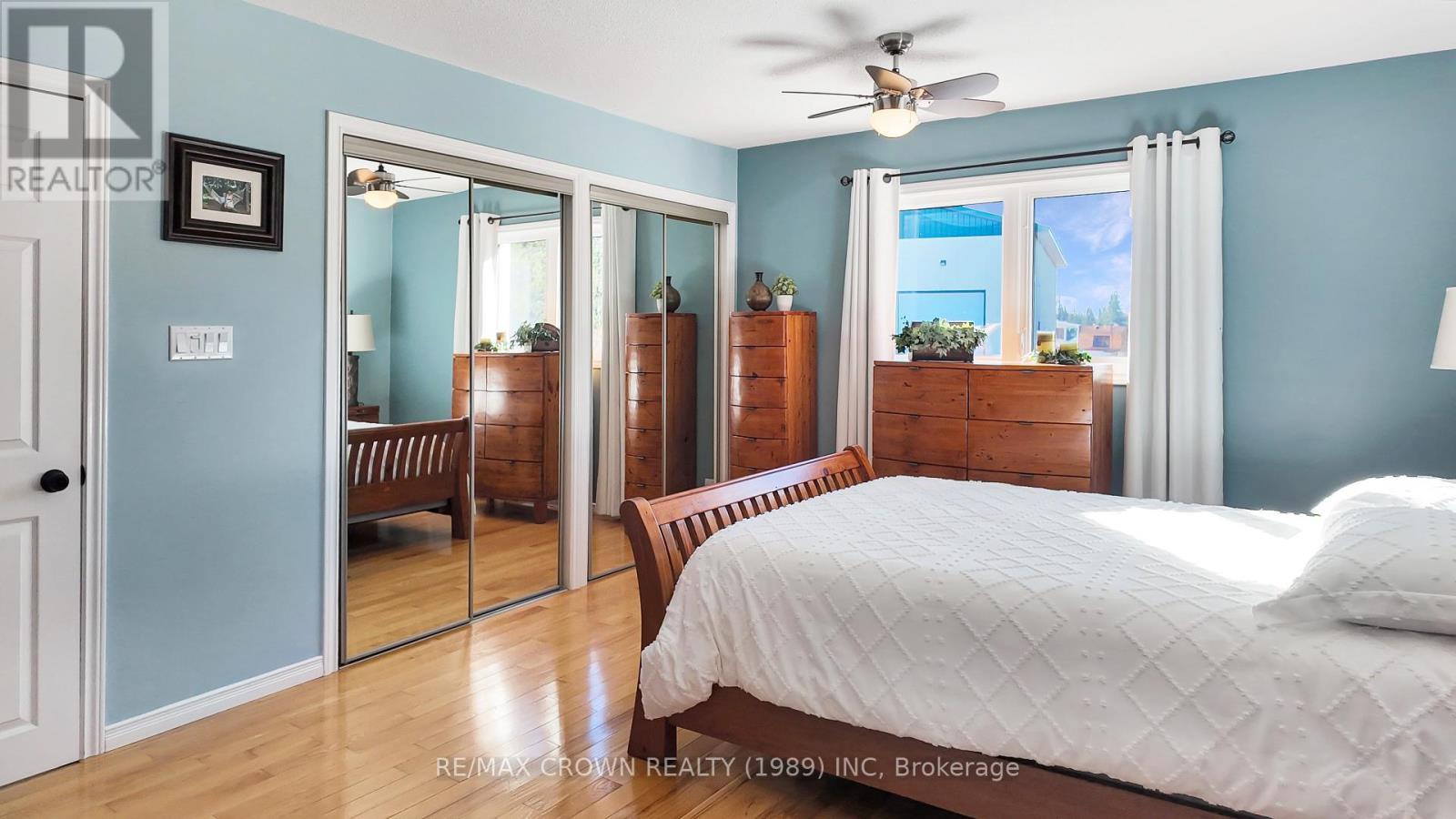 2027 Highway 11 W, Hearst, ON - Indoor Photo Showing Bedroom