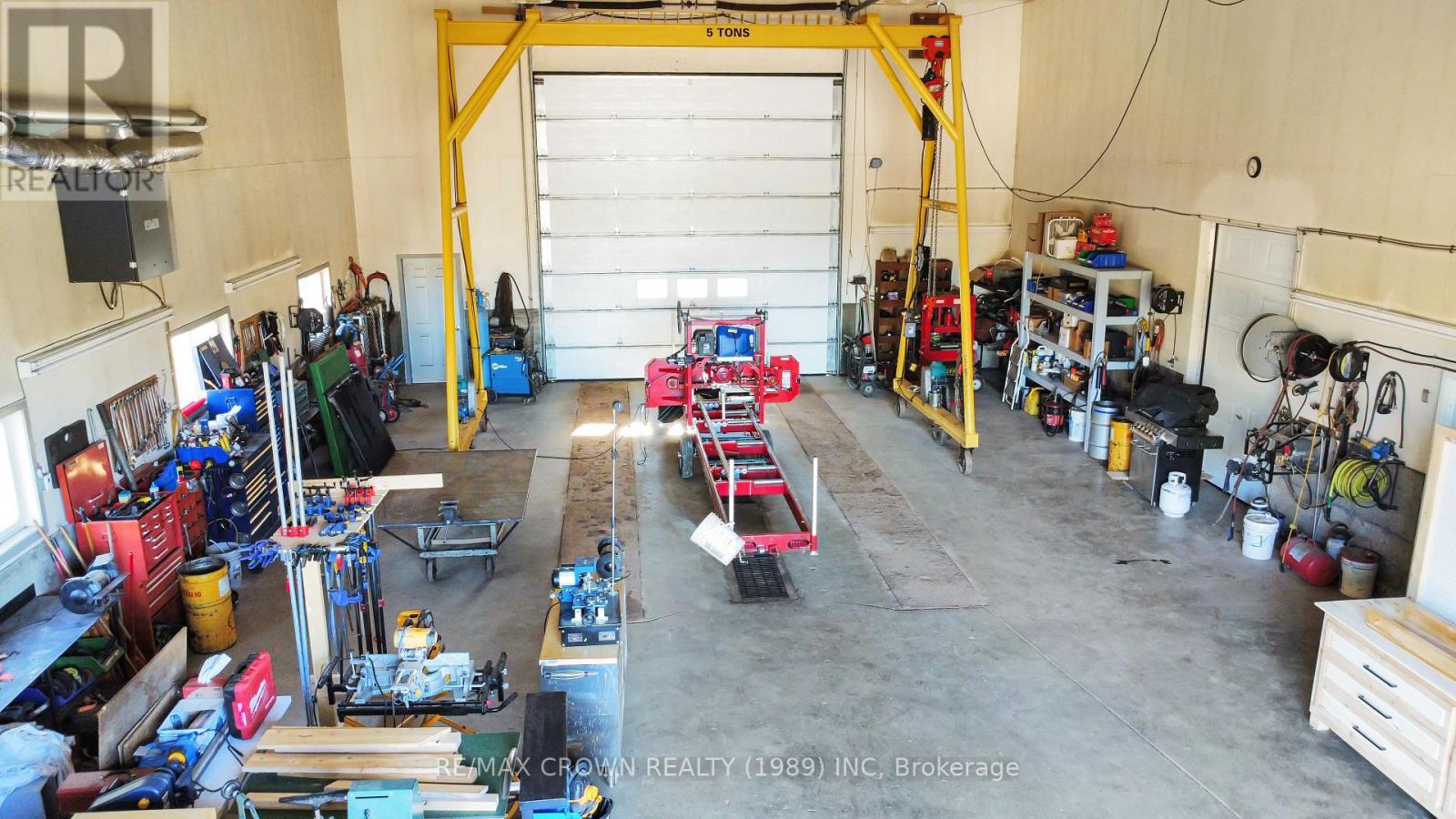 2027 Highway 11 W, Hearst, ON - Indoor