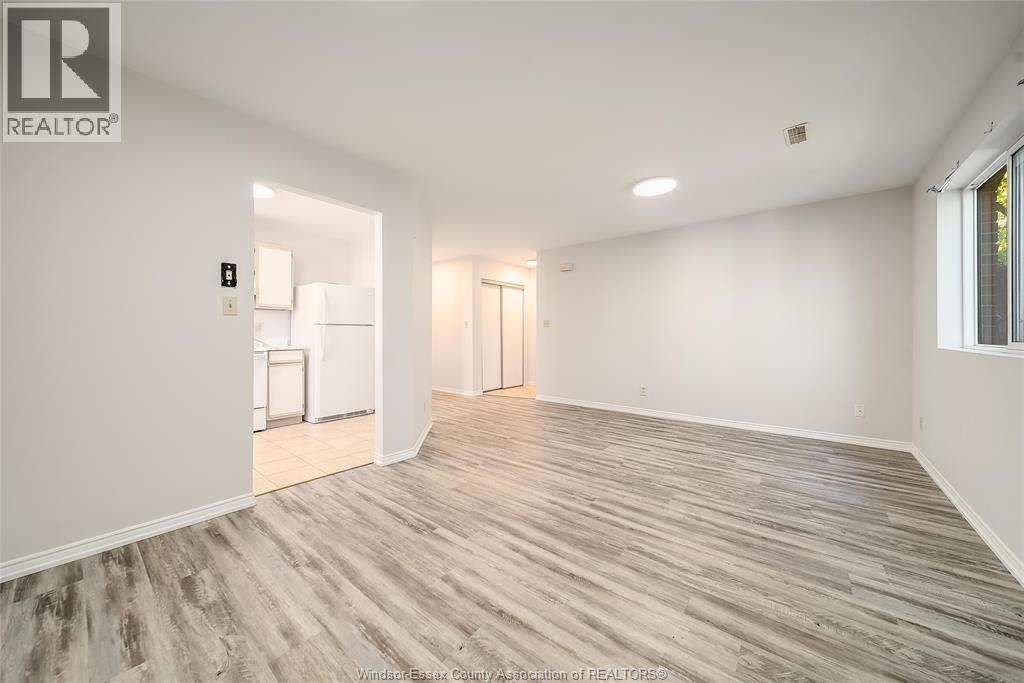 1970 Daytona, Windsor, ON - Indoor Photo Showing Other Room