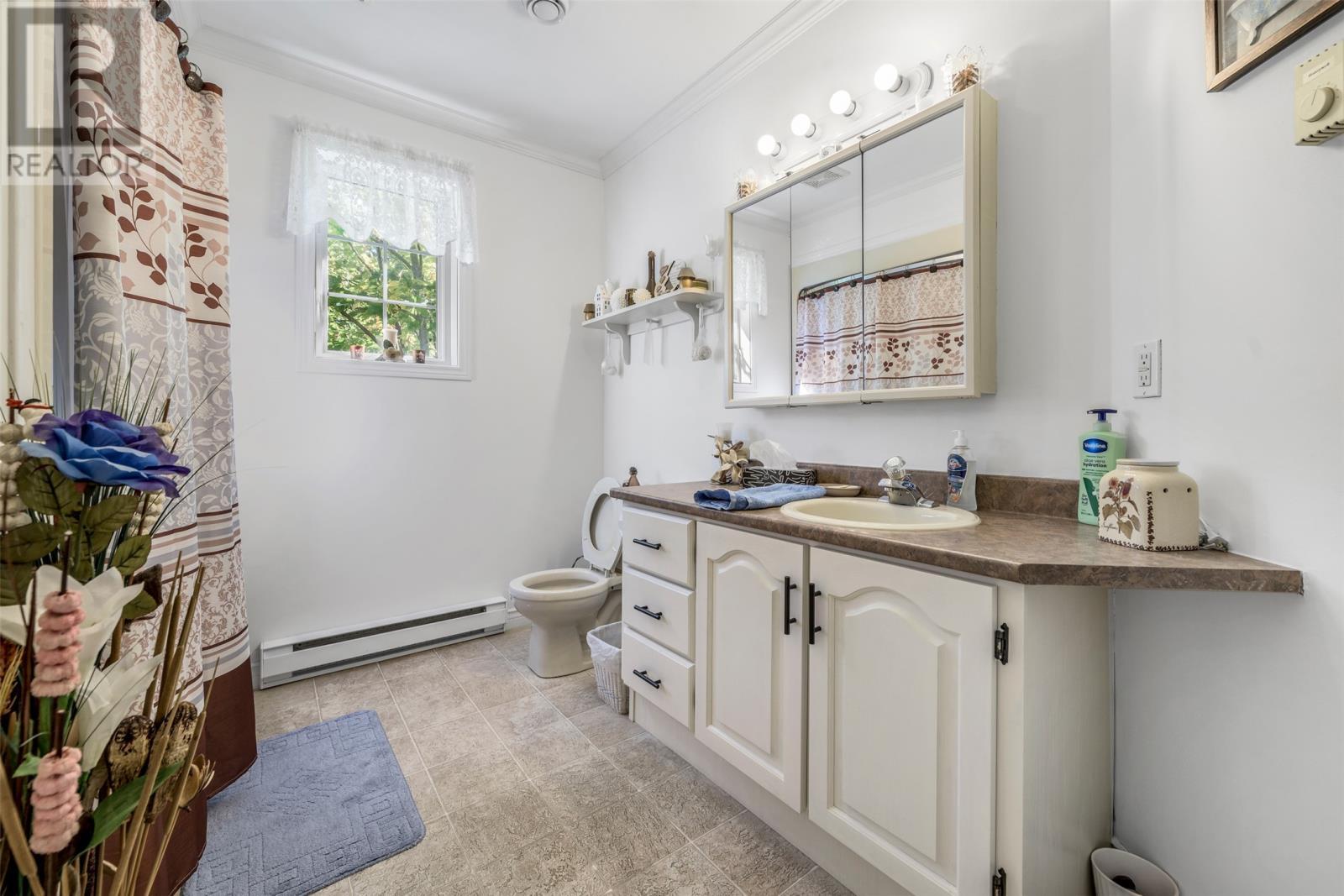 26 Birch Hill Road, Pouch Cove, NL - Indoor Photo Showing Bathroom
