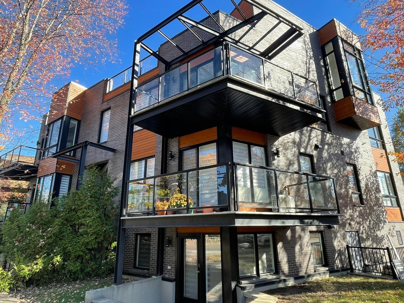 Frontage - 201-14692 Boul. Gouin O., Montréal (Pierrefonds-Roxboro), QC - Outdoor With Balcony