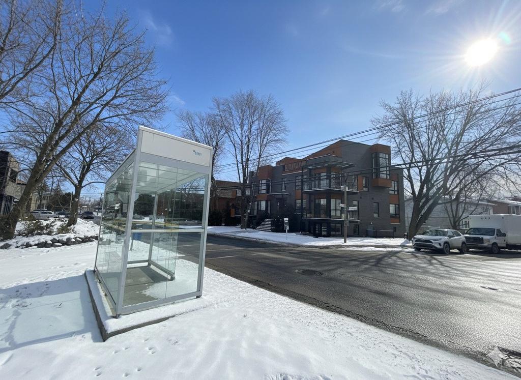 Frontage - 201-14692 Boul. Gouin O., Montréal (Pierrefonds-Roxboro), QC - Outdoor