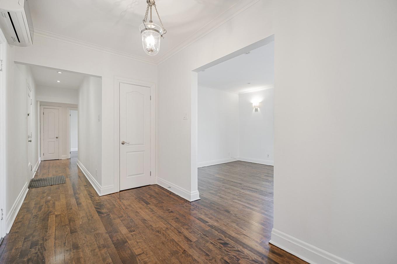 Hall - 103-1270 Ch. Regent, Mont-Royal, QC - Indoor Photo Showing Other Room