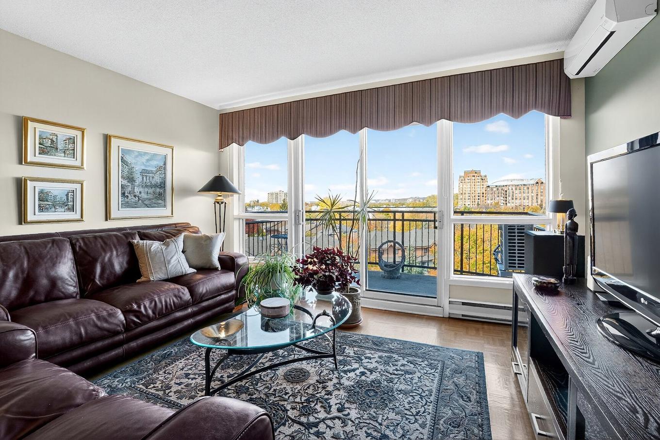 Salon - 603-755 Rue De La Noue, Montréal (Verdun/Île-Des-Soeurs), QC - Indoor Photo Showing Living Room
