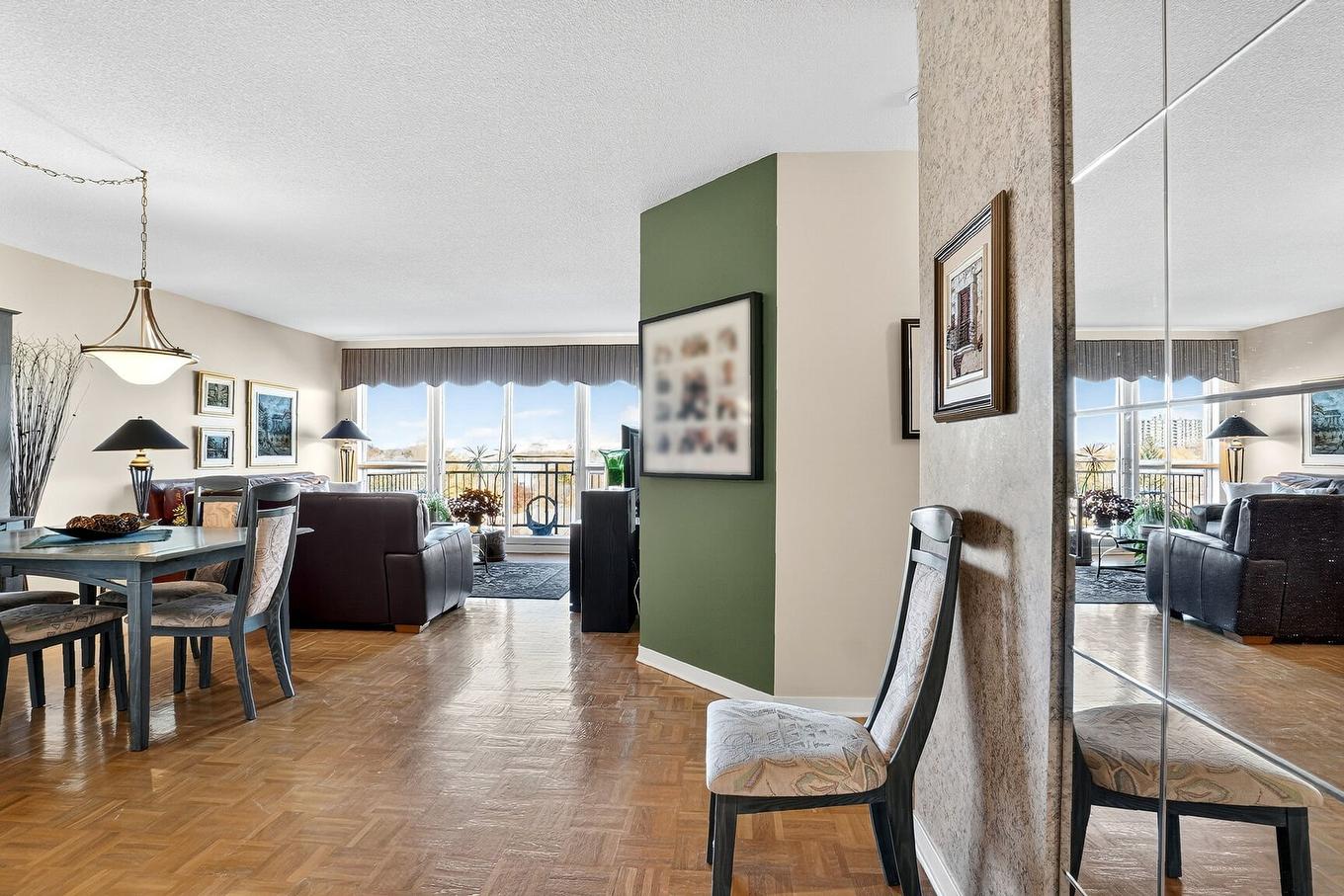 Hall d'entrée/Vestibule - 603-755 Rue De La Noue, Montréal (Verdun/Île-Des-Soeurs), QC - Indoor Photo Showing Dining Room