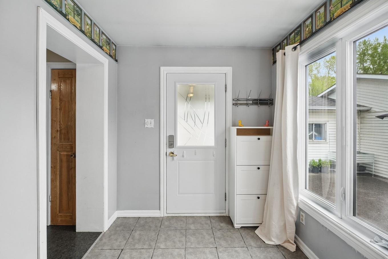 Hall d'entrée/Vestibule - 12 Boul. Lorrain, Gatineau (Gatineau), QC - Indoor Photo Showing Other Room