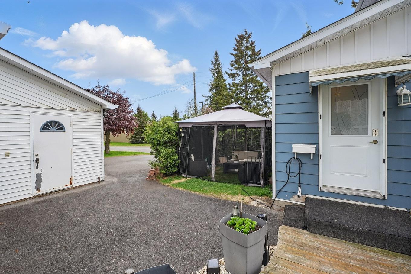 Cour - 12 Boul. Lorrain, Gatineau (Gatineau), QC - Outdoor With Exterior