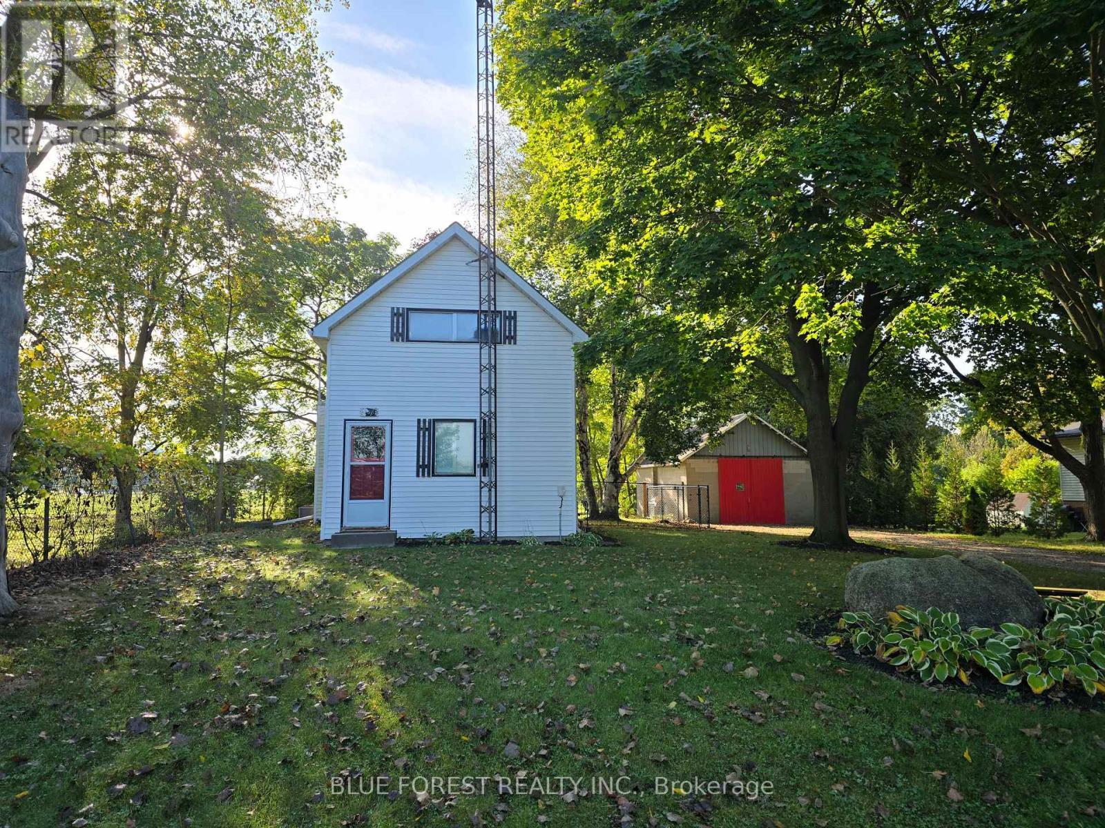 138 Centre Street, West Elgin (Rodney), ON - Outdoor