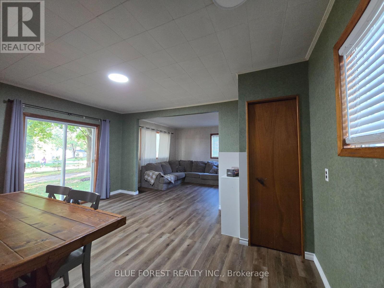 138 Centre Street, West Elgin (Rodney), ON - Indoor