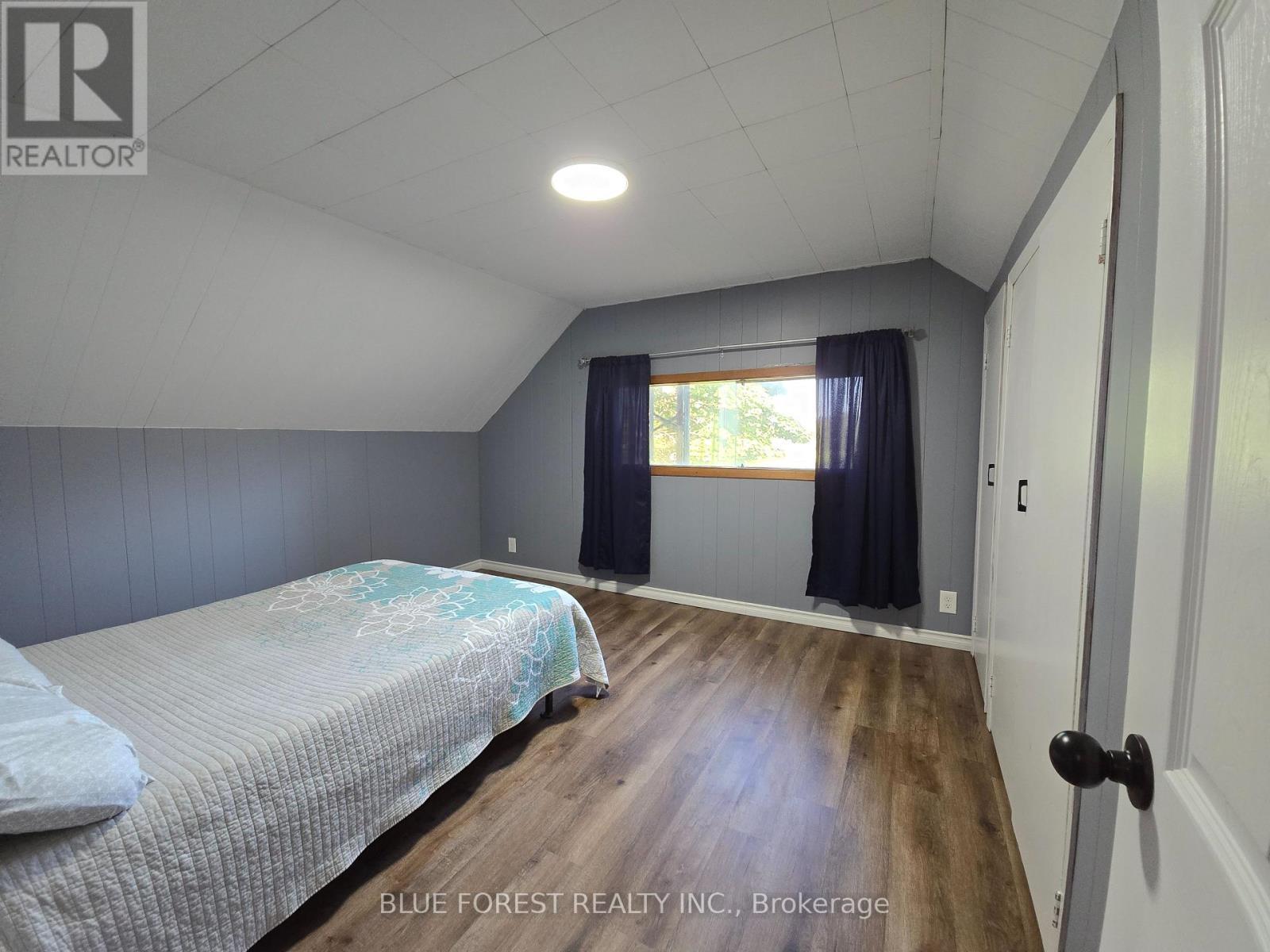 138 Centre Street, West Elgin (Rodney), ON - Indoor Photo Showing Bedroom