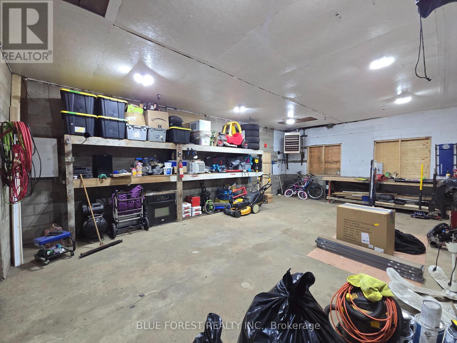 138 Centre Street, West Elgin (Rodney), ON - Indoor Photo Showing Other Room